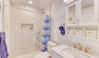 1282 Beach Blvd 118, Biloxi, MS 39530