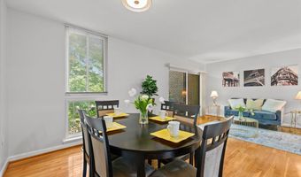 4932 SAUQUOIT Ln, Annandale, VA 22003