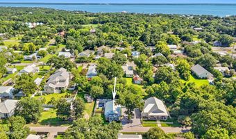 321 Saint George St, Bay St. Louis, MS 39520