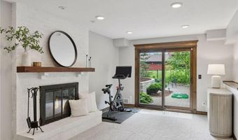 8312 140th Street Ct, Apple Valley, MN 55124