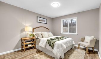 12 Faust Ct, Ann Arbor, MI 48108