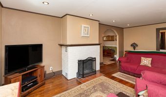 526 SW Walnut St, Ankeny, IA 50023