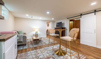 47 Sunnyside Dr, Athens, OH 45701