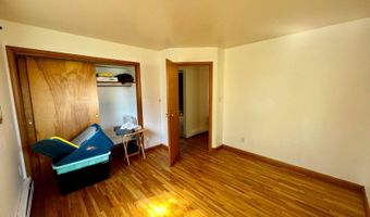 1204 4th St, Britton, SD 57430