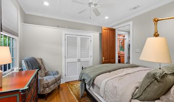 241 Washington St, Bay St. Louis, MS 39520