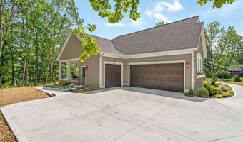 1663 Fairview Dr, Allegan, MI 49010