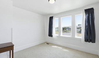24051 NE AIRPORT Rd, Aurora, OR 97002