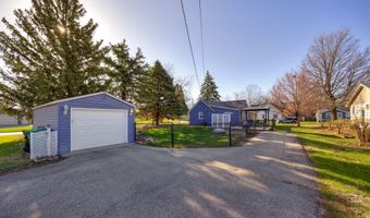 209 4th St SE, Altoona, IA 50009