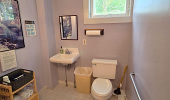 1027 Western Ave, Brattleboro, VT 05301