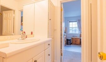 81 Park Ave 605, Danbury, CT 06810