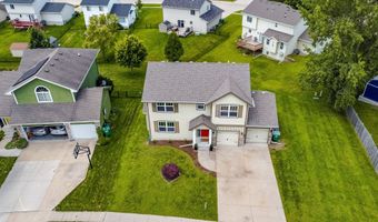 2010 SE Clover Ridge Dr, Ankeny, IA 50021