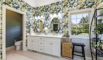 199 Raleigh Ct, Aurora, OH 44202