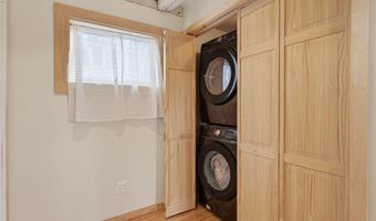 3 York St, Augusta, ME 04330