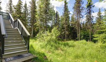 10010 Lone Tree Dr, Anchorage, AK 99507