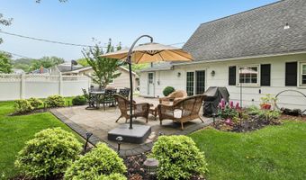 135 Ivy Hill Dr, Aberdeen, NJ 07747