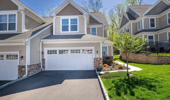 20 Hunting Ridge Ln 20, Bethel, CT 06801