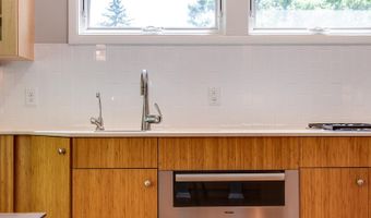 3329 Tally Ho Ln, Madison, WI 53705