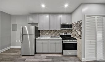 1614 R St SE, Washington, DC 20020