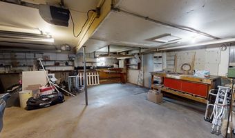 2153 W 42nd St, Casper, WY 82604