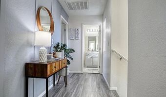 6080 Saint Petersburg Dr, Las Vegas, NV 89142