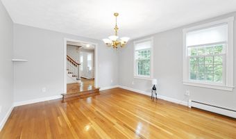 5 Strawberry Ln, Billerica, MA 01821