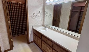 1503 Baron Ct, Auburn, IN 46706