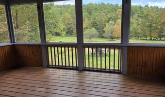 158 Macintosh Hill Rd, Bethel, VT 05032