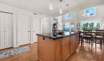 3990 ABBEY Ln B411, Astoria, OR 97103