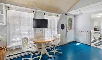 30 Loring Rd, Bristol, RI 02809