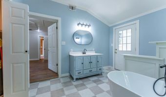 251 W Mark St, Batesville, AR 72501