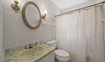 237 Maple Dr, Columbus, OH 43228