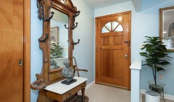 173 Terra Ln, Amherst, OH 44001