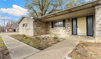 1101 NE 2nd St, Bentonville, AR 72712