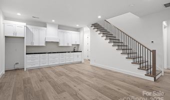 324 Avery Trail Dr 26, Arden, NC 28704