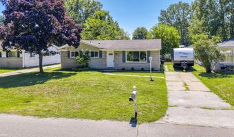 1113 Summer St, Algonac, MI 48001