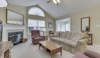 7304 Lake Lakota Pl 44, Indianapolis, IN 46217