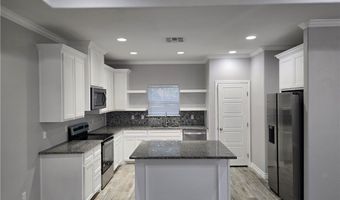 329 N 10th St, Aransas Pass, TX 78336