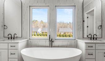 10541 E Brainerd Rd, Apison, TN 37302