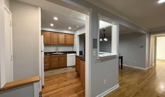 1253 Island Dr 102, Ann Arbor, MI 48105