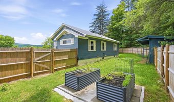 10 First St, Canaan, NH 03741