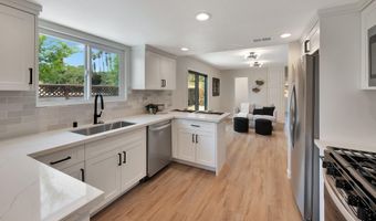 2127 Rancho Verde Dr, Escondido, CA 92025