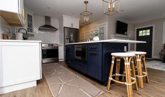 3 Onondega Rd, Narragansett, RI 02882