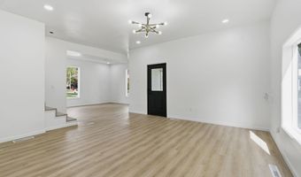 611 3rd St NW, Austin, MN 55912