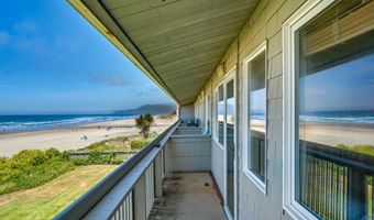 137 S PACIFIC St 13, Rockaway Beach, OR 97136