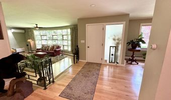 281 Clyde Rd, Bangor, ME 04401