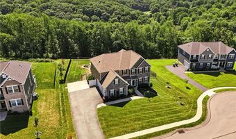 214 Stoneridge Ln, Adams Twp., PA 16046