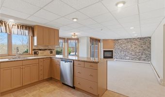 46 Timberland Dr, Lincoln, RI 02865