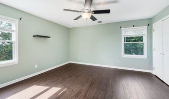 35 Rosenbrook Dr, Bayonne, NJ 07035