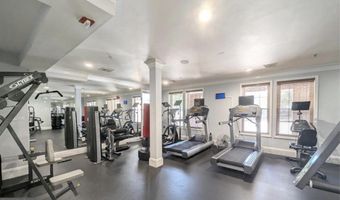 2465 ARMY NAVY Dr 1-405, Arlington, VA 22206