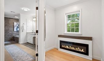 43 Darling Parke Dr, Bangor, ME 04401